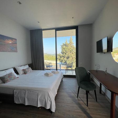 Summer Wine Boutique Hotel Dhërmi Exteriör bild