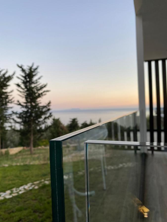 Summer Wine Boutique Hotel Dhërmi Exteriör bild