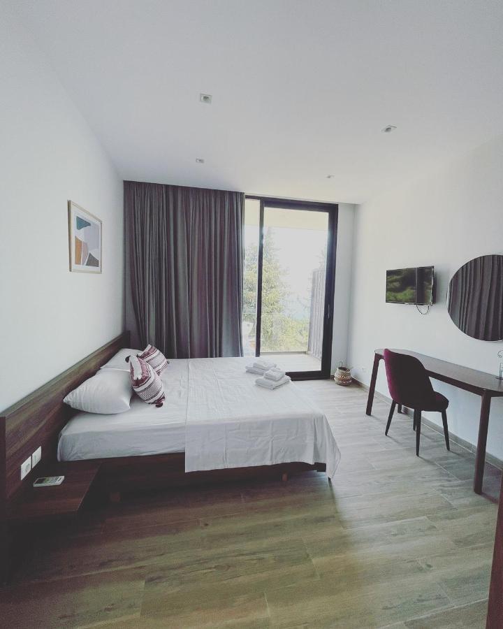 Summer Wine Boutique Hotel Dhërmi Exteriör bild