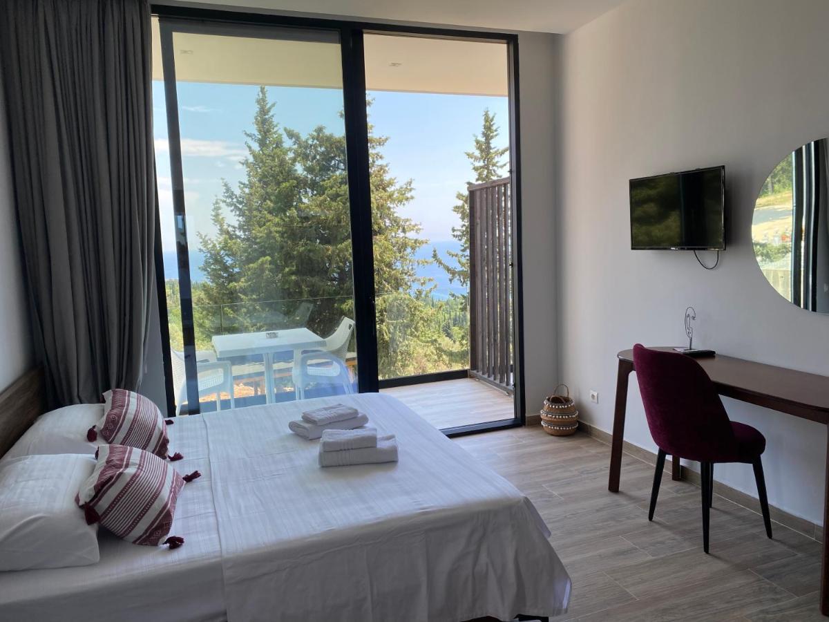 Summer Wine Boutique Hotel Dhërmi Exteriör bild