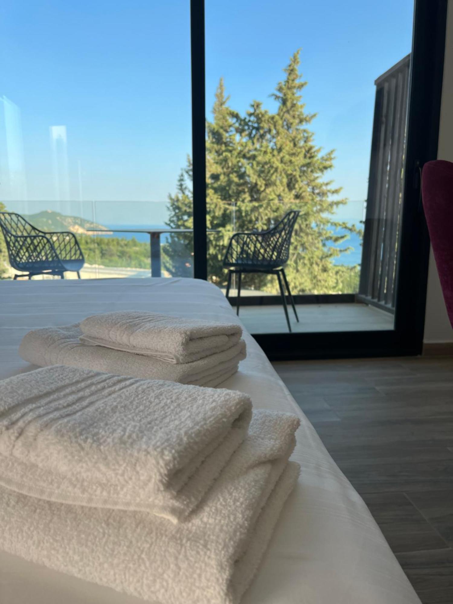 Summer Wine Boutique Hotel Dhërmi Exteriör bild