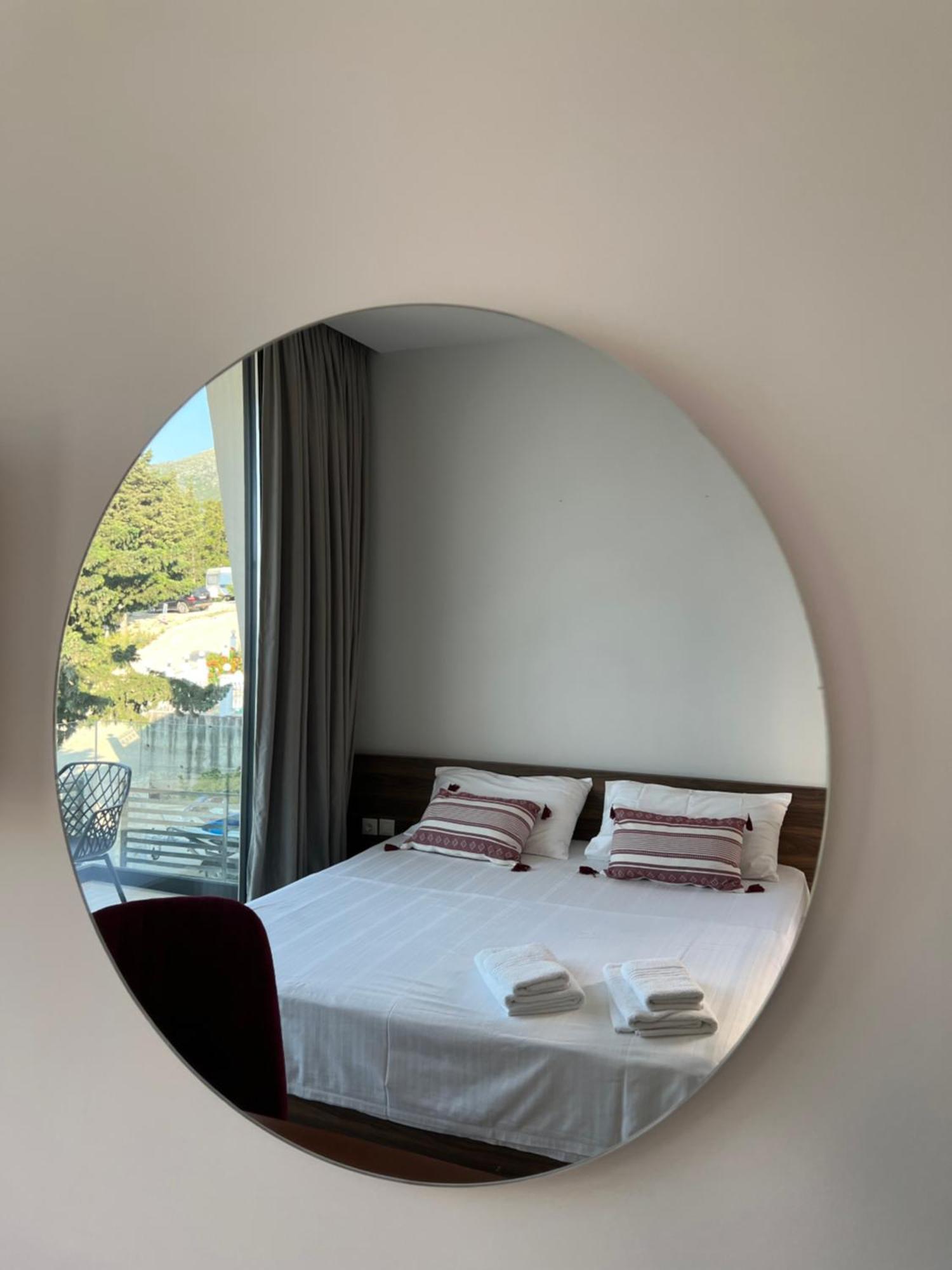 Summer Wine Boutique Hotel Dhërmi Exteriör bild
