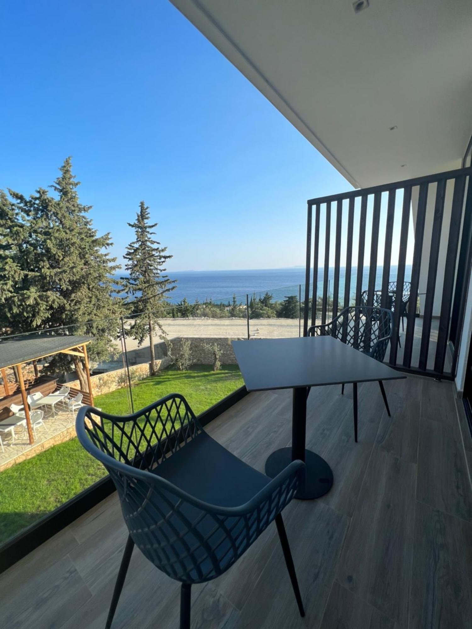 Summer Wine Boutique Hotel Dhërmi Exteriör bild